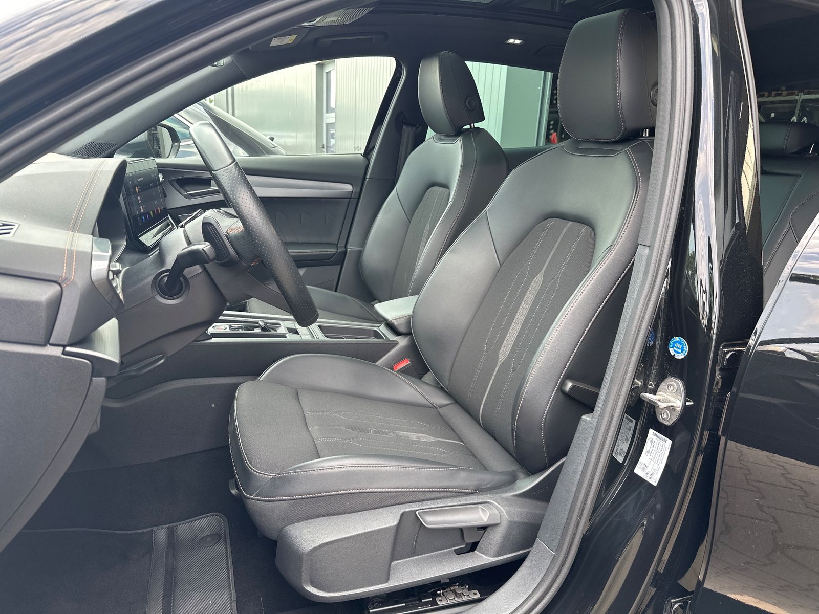 Fahrzeugabbildung CUPRA Formentor 4Drive NAV+LED+AHK+ACC+KAM+PANO+19ZOLL