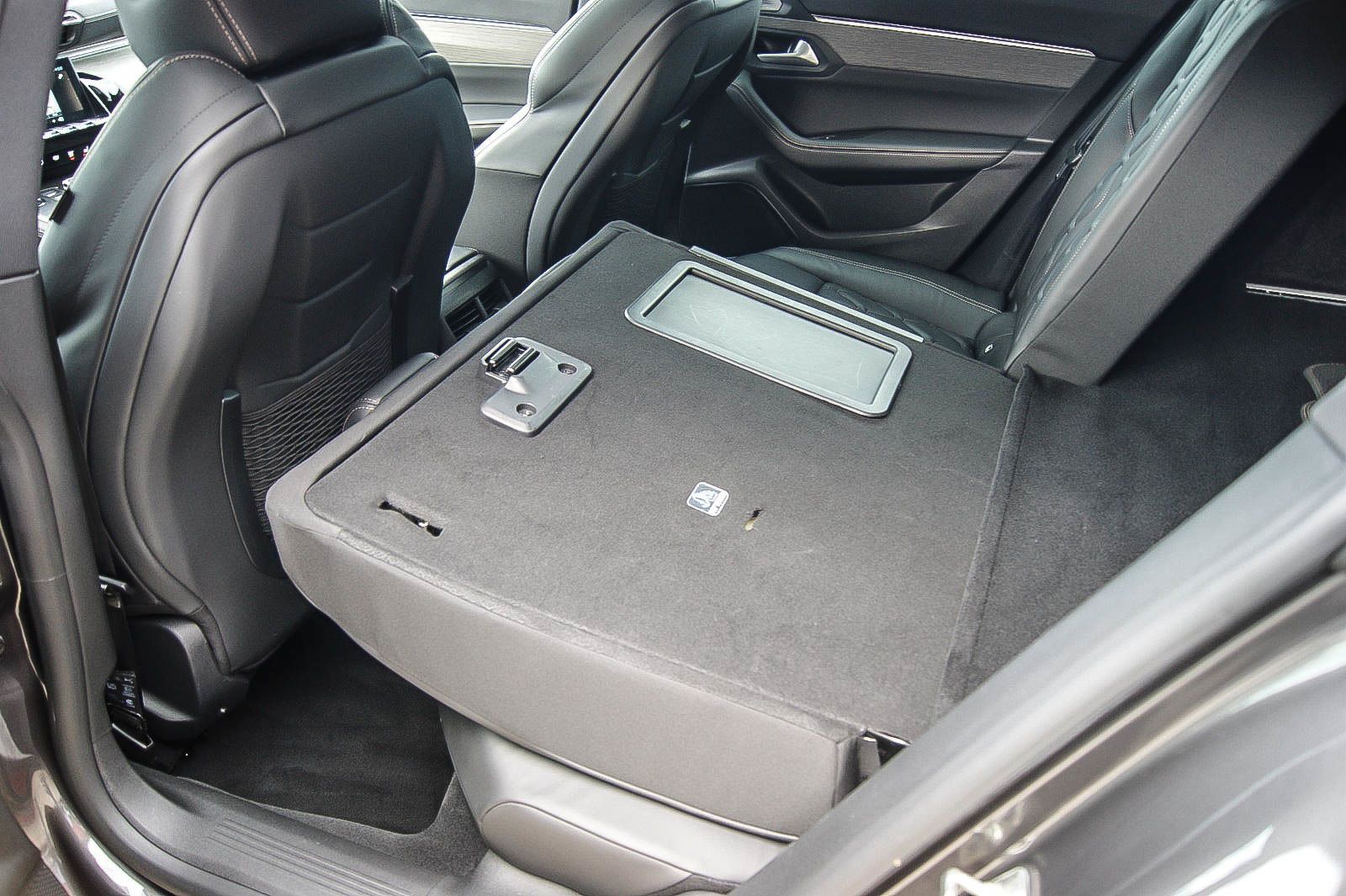 Fahrzeugabbildung Peugeot 508 SW GT Pack NIGHT-VISION ANHZV SCHIEBEDACH