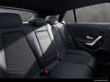 Mercedes CLA 200 Shooting Brake - 11