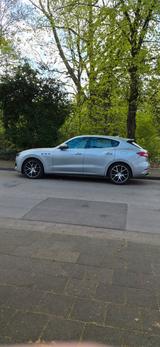 Maserati Levante Benzin 3.0 V6 257kW GRANSPORT 4x4 Au... - Maserati Levante in Duisburg