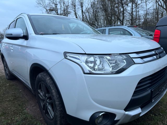 Mitsubishi Outlander Diamant Edition 4WD