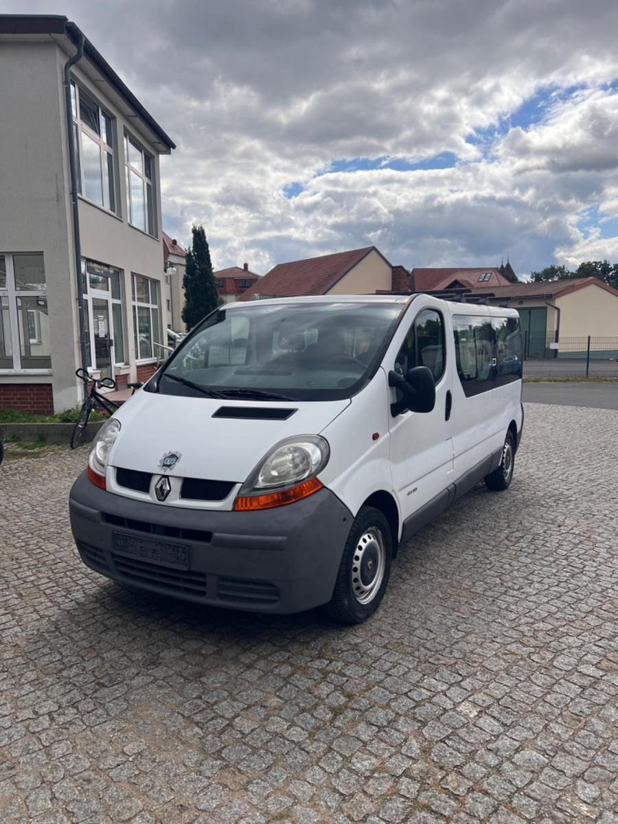 Renault Trafic Combi L2H1 2,9t  verglast Wohnmobil