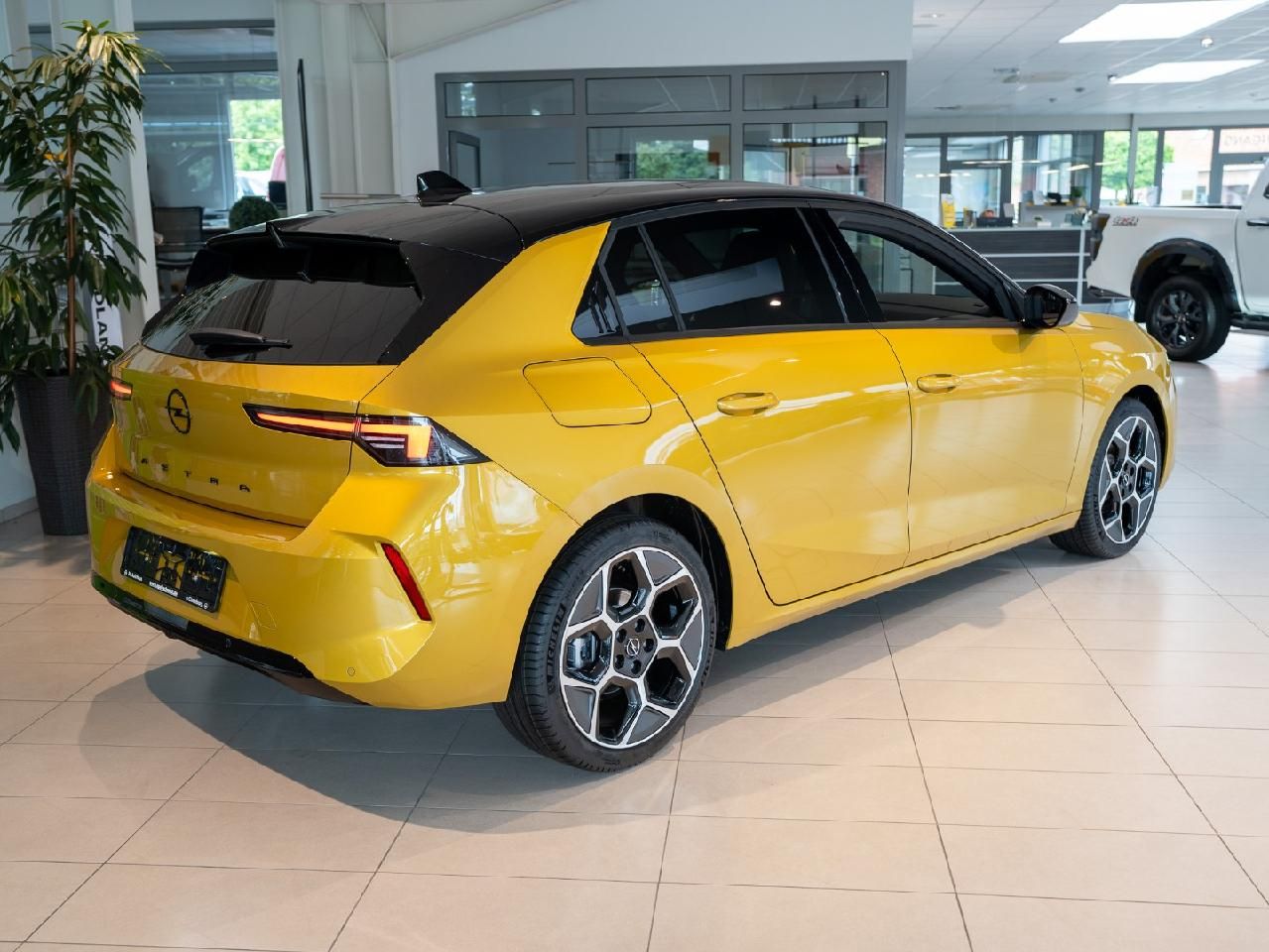 Fahrzeugabbildung Opel Astra L Lim. 5-trg. Ultimate