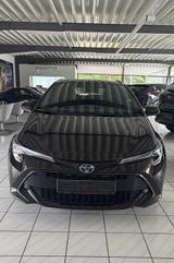 Toyota Corolla Hybrid Club - Toyota Corolla mit Benzin-Antrieb: Automatik