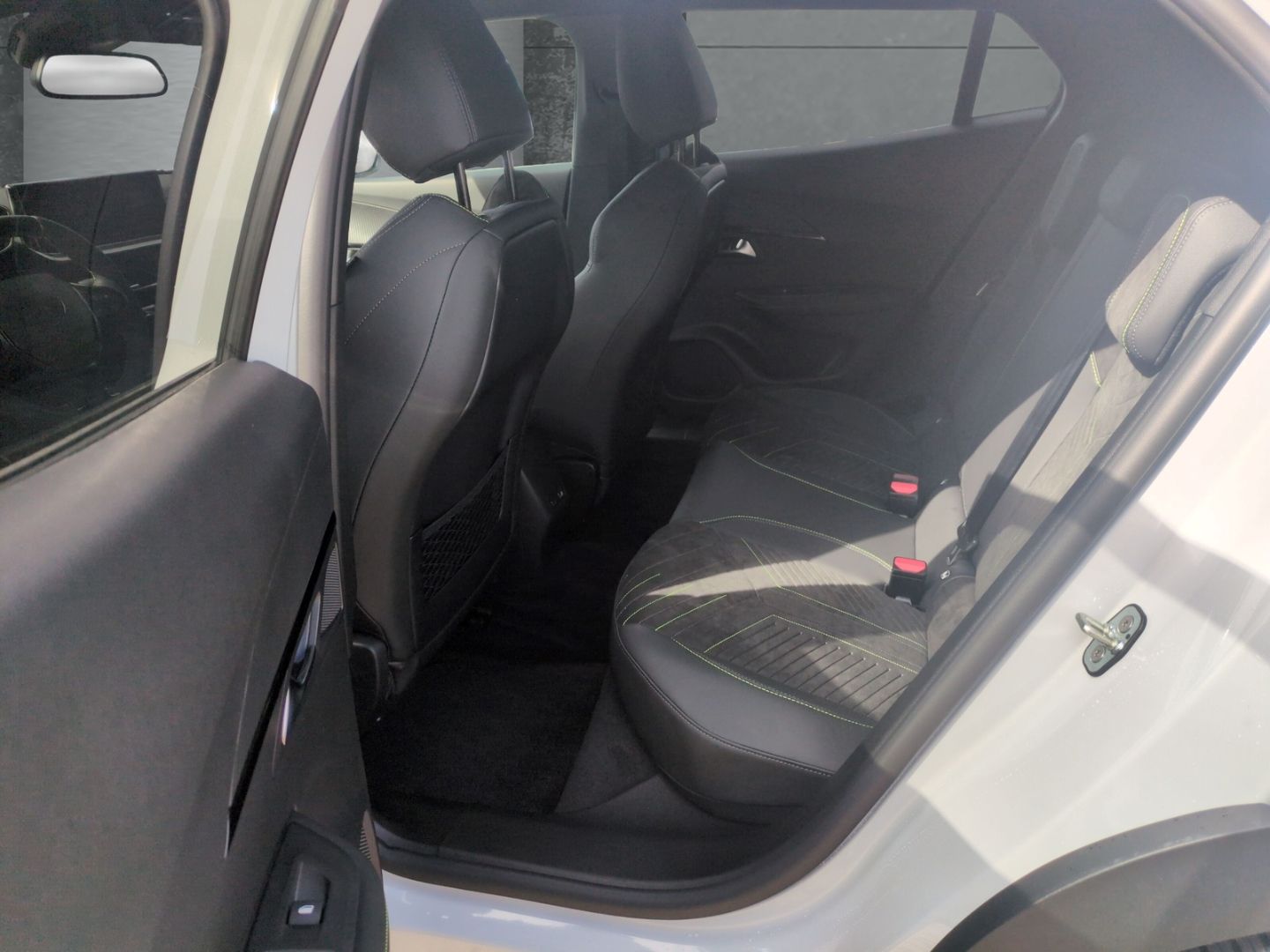 Peugeot 2008 - Bild 9