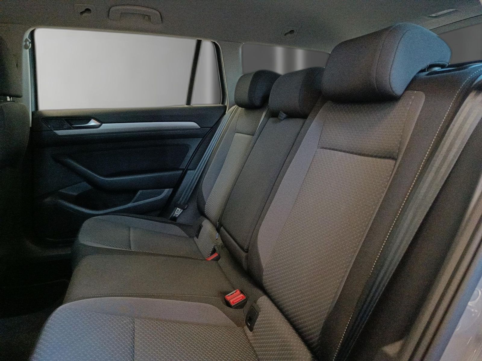 Volkswagen Passat Variant - Bild 17