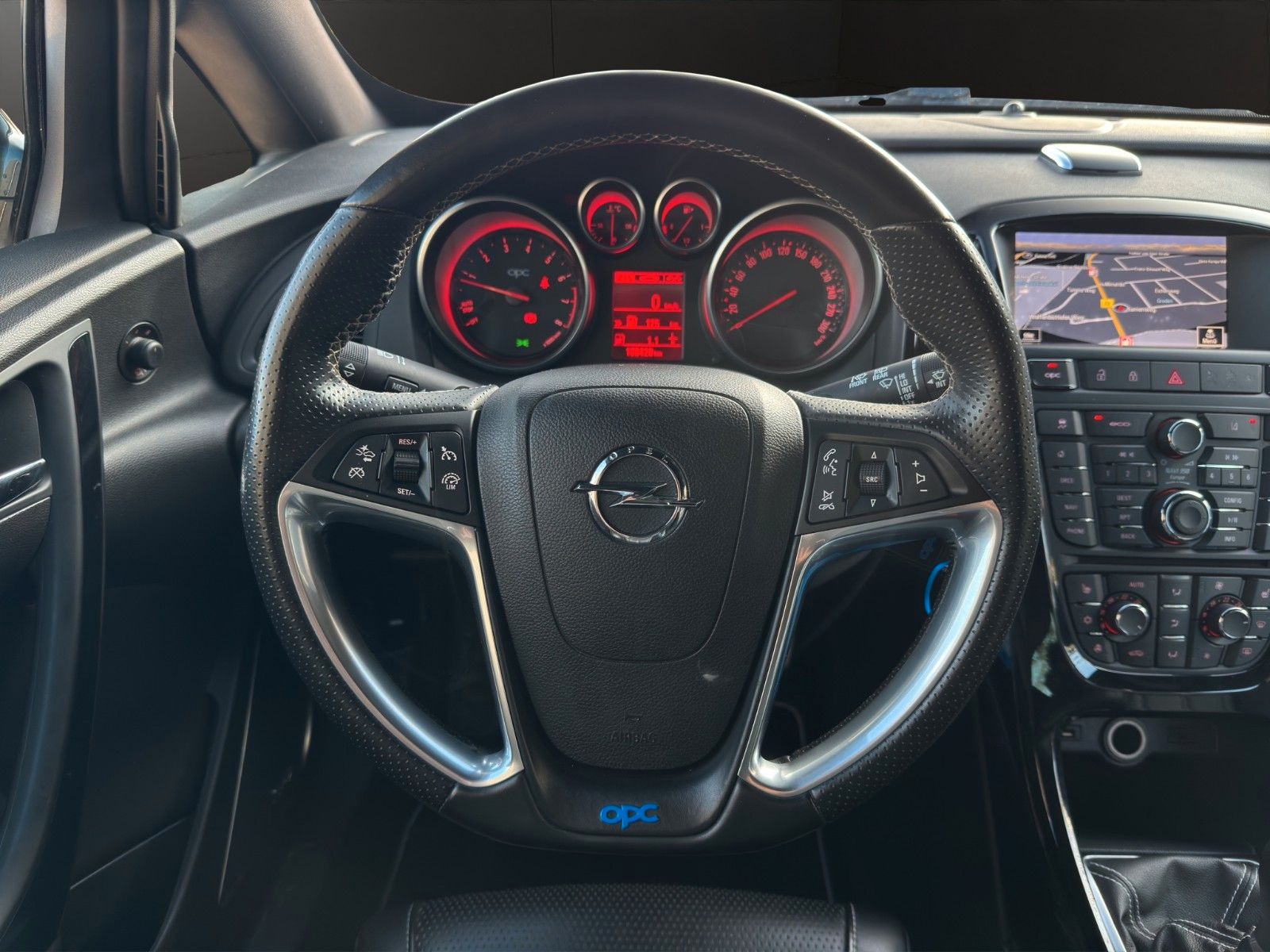 Fahrzeugabbildung Opel Astra J GTC *Infinity*Leder*OPC*Bi-Xen*Bhz.Lenk