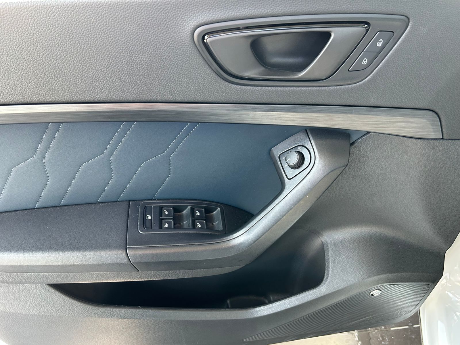 Fahrzeugabbildung CUPRA Ateca Edition VZ 4Drive AHK PANO BEATS LEDER 20"