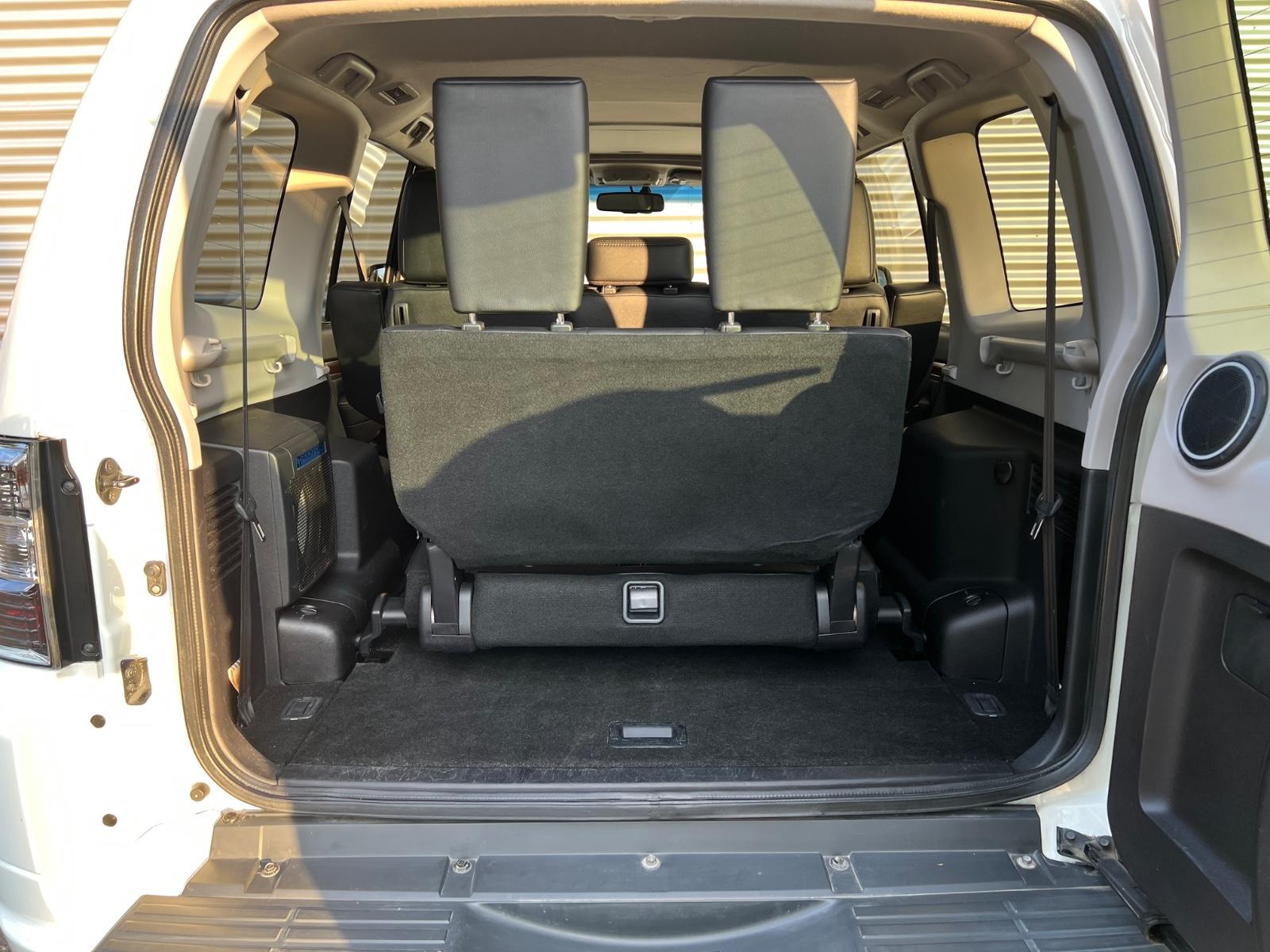 Mitsubishi Pajero 3.2 DI-D 200 ch Instyle 4x4 - 7 places - Cuir - GPS - Toit ouvrant