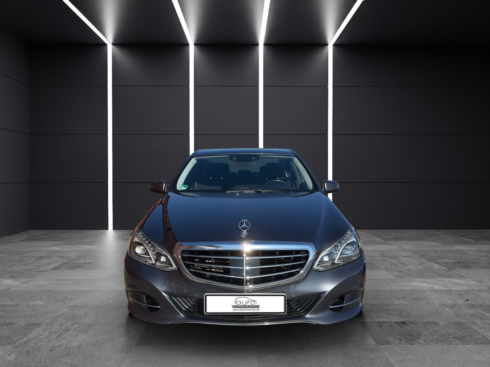 Fahrzeugabbildung Mercedes-Benz E 350 Limousine/2.Hand/Scheckheft/Top/360gKamer