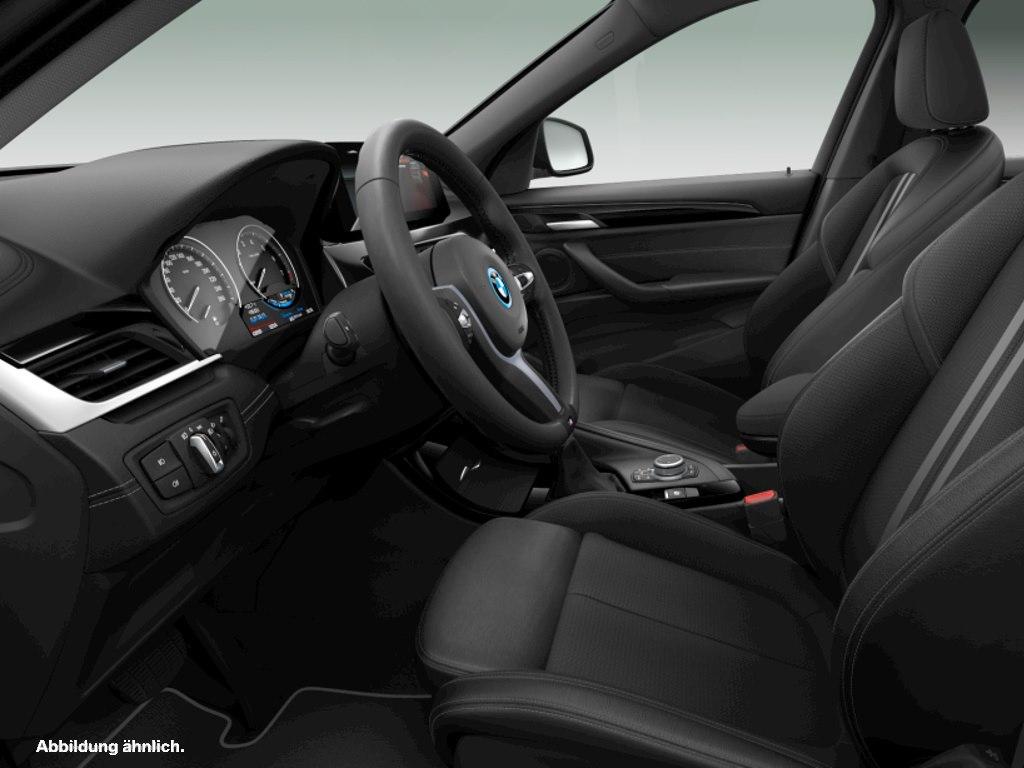 BMW X1 xDrive25e A M Sport HUD ACC AHK RFK NAVI LED