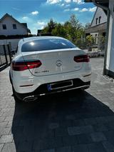 Mercedes-Benz GLC 350 e 4MATIC AMG Line Coupé Autom. AMG Line - weiße Mercedes-Benz GLC 350