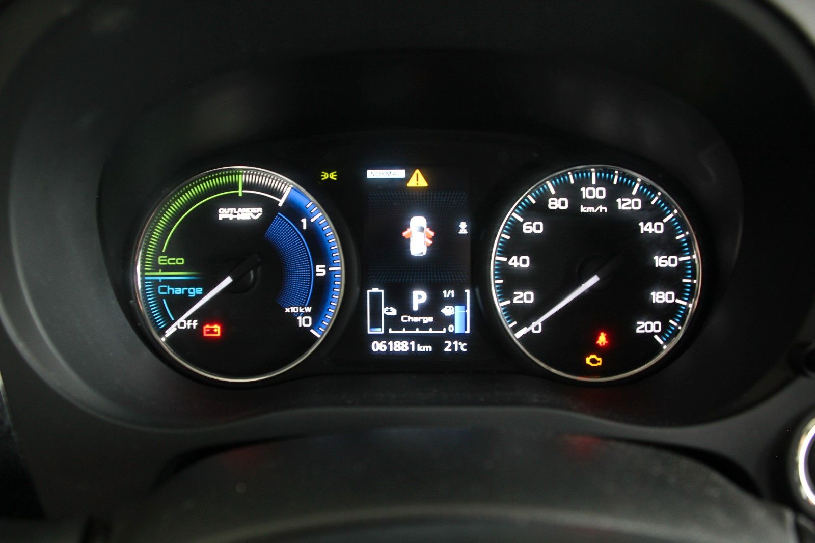 Fahrzeugabbildung Mitsubishi Outlander PHEV Basis Spirit 4WD