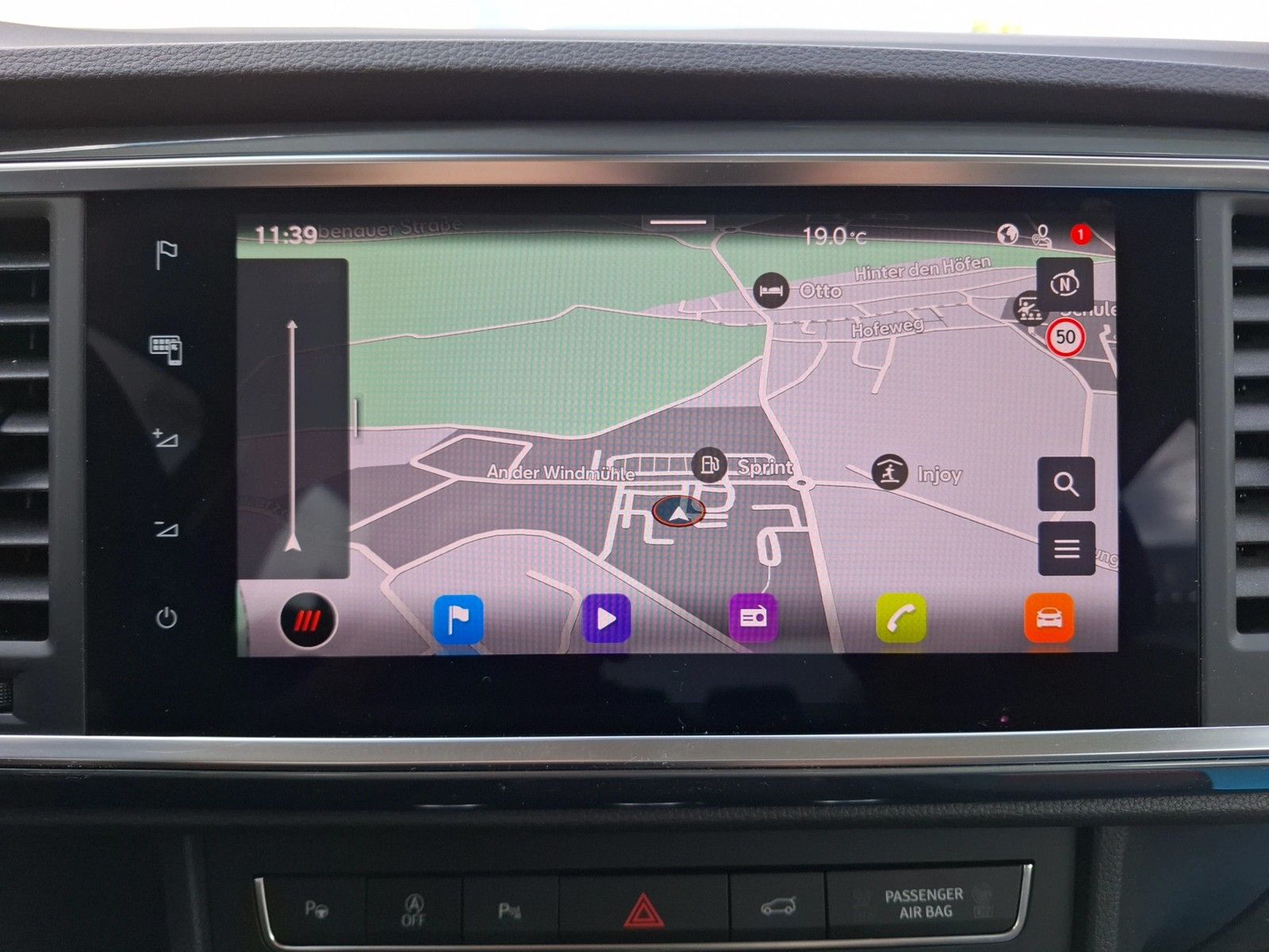 Fahrzeugabbildung SEAT Ateca TSI Style DSG LED Navi AID ACC Park-Assist