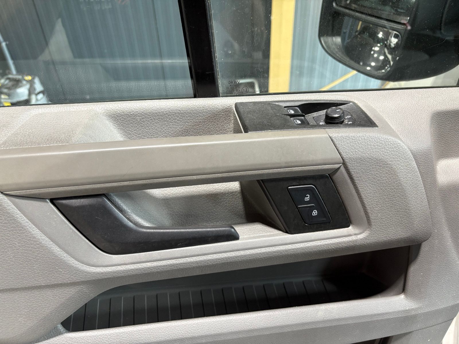 Fahrzeugabbildung Volkswagen Crafter Kasten Kasten 35 lang HochdachFWD/3-SITZ