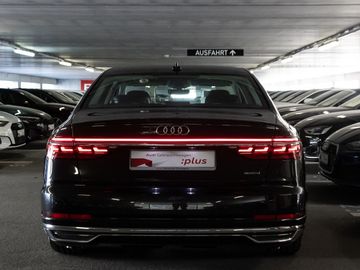 Audi A8 - 5
