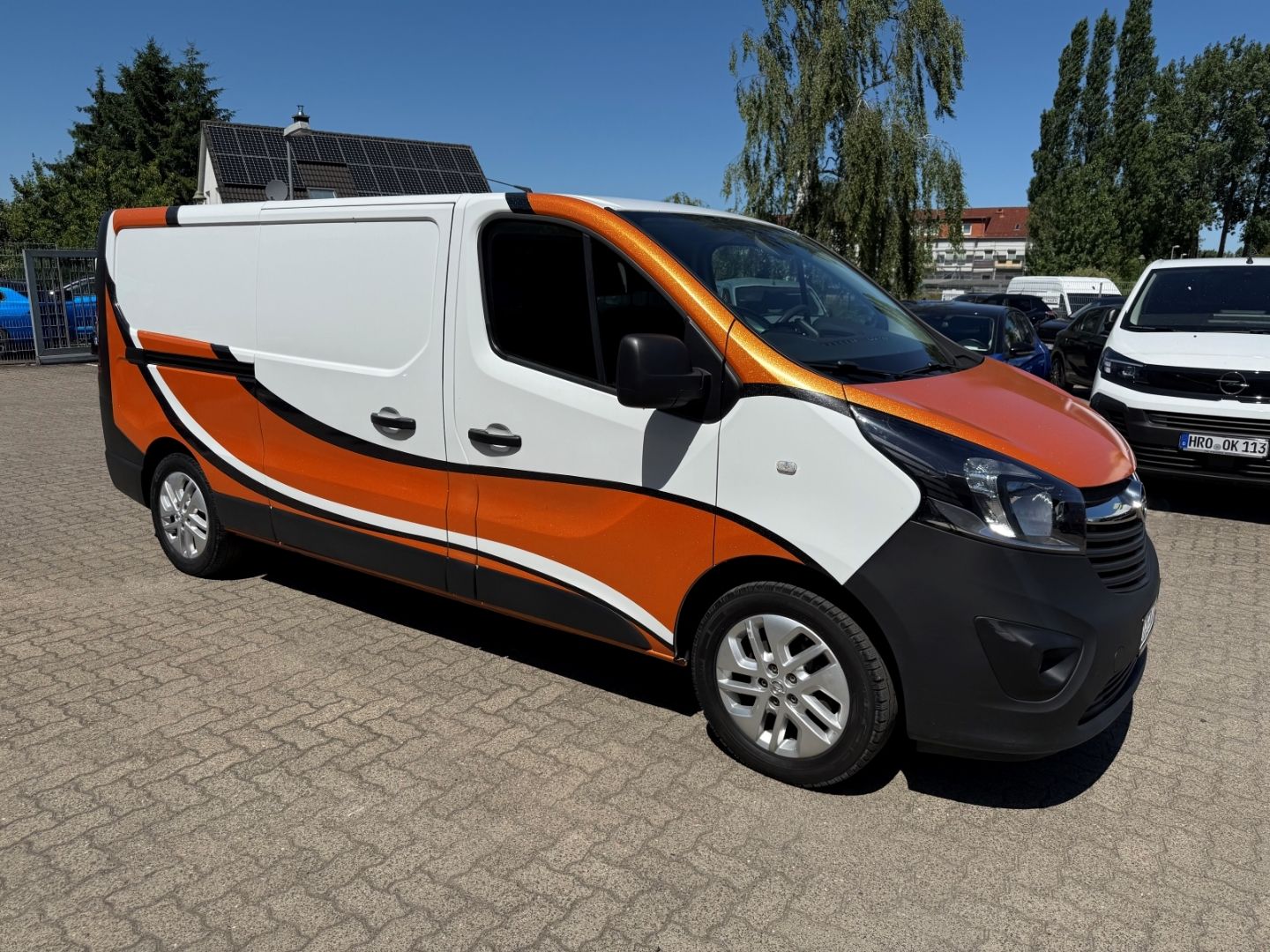 Fahrzeugabbildung Opel Vivaro B Kasten L2H1 Regalsystem+Kamera+AHK