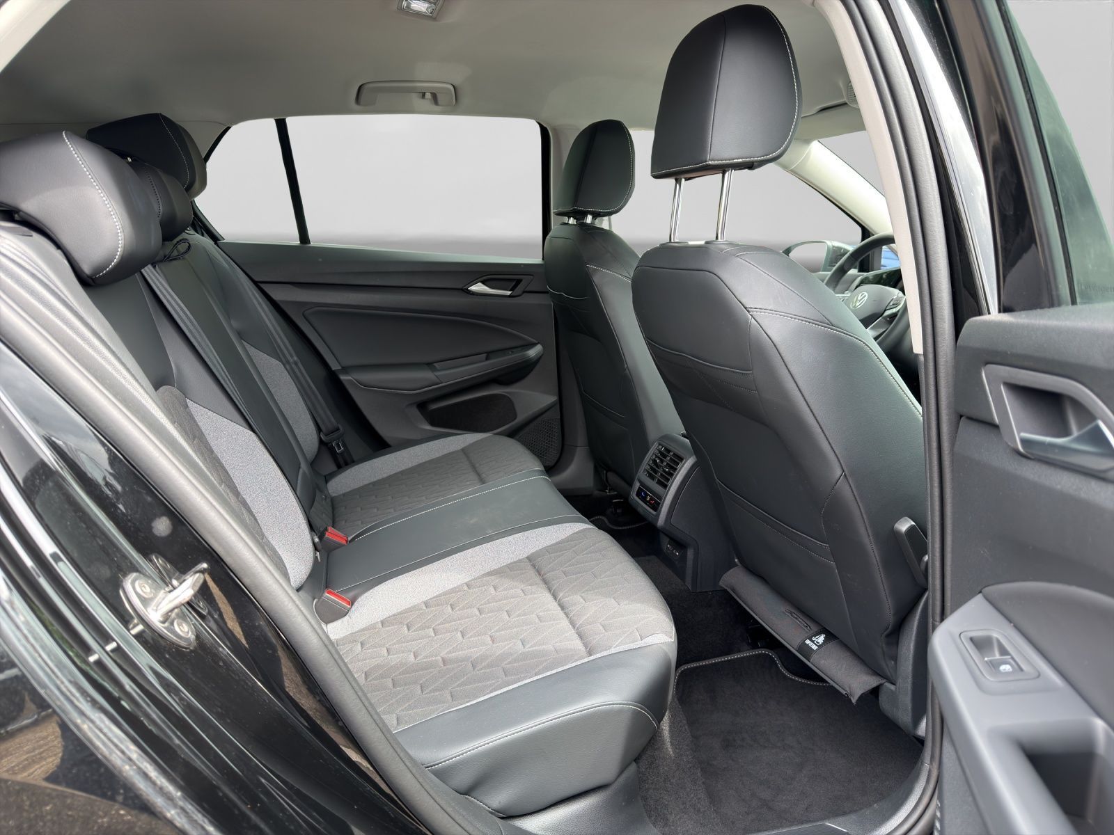 Volkswagen Golf - Bild 7