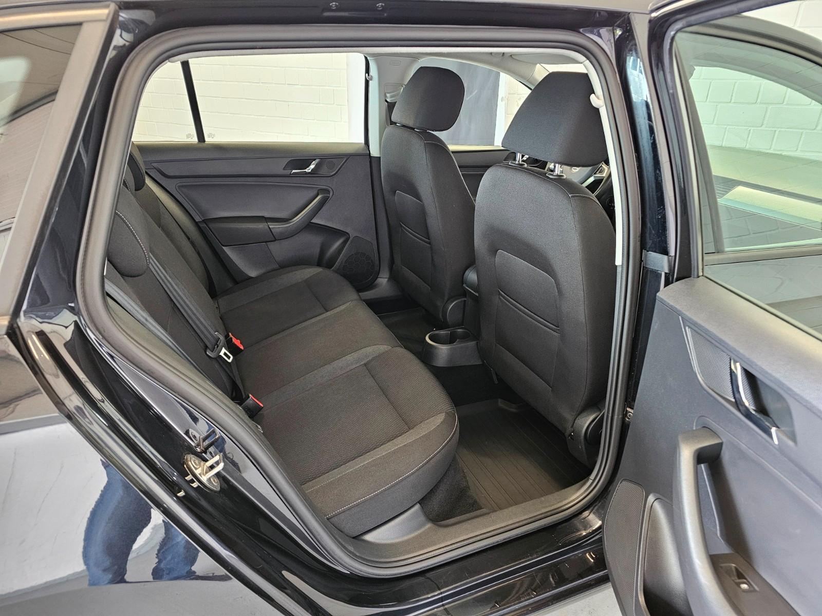 Skoda Rapid 2015 — photo 12