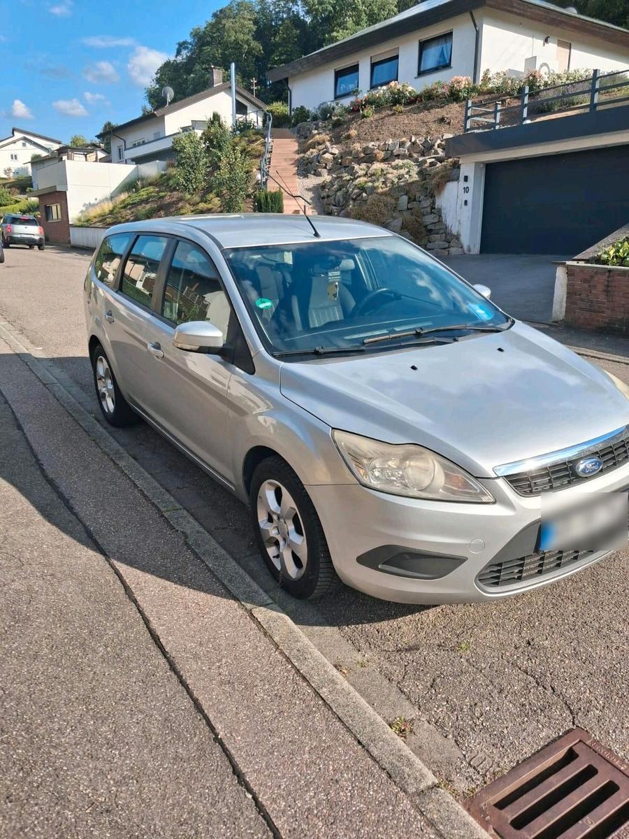 Ford Focus 2009 — rear view