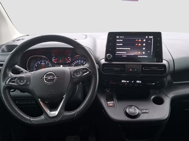 Fahrzeugabbildung Opel Combo Life E Ultimate XL Rollstuhlgerecht