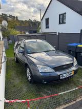 Ford Mondeo 2.0 Ghia Ghia - Ford Mondeo aus 2002: Ghia