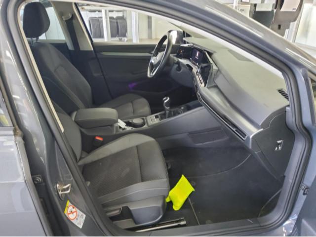 Volkswagen Golf VIII 1.5 TSI Active Navi Sprachbedienung Sp