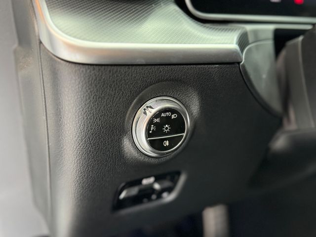 Mercedes-Benz C 180 Lim. AMG*LED*LEDER*MASSAGE*CAM*AMBIENTE