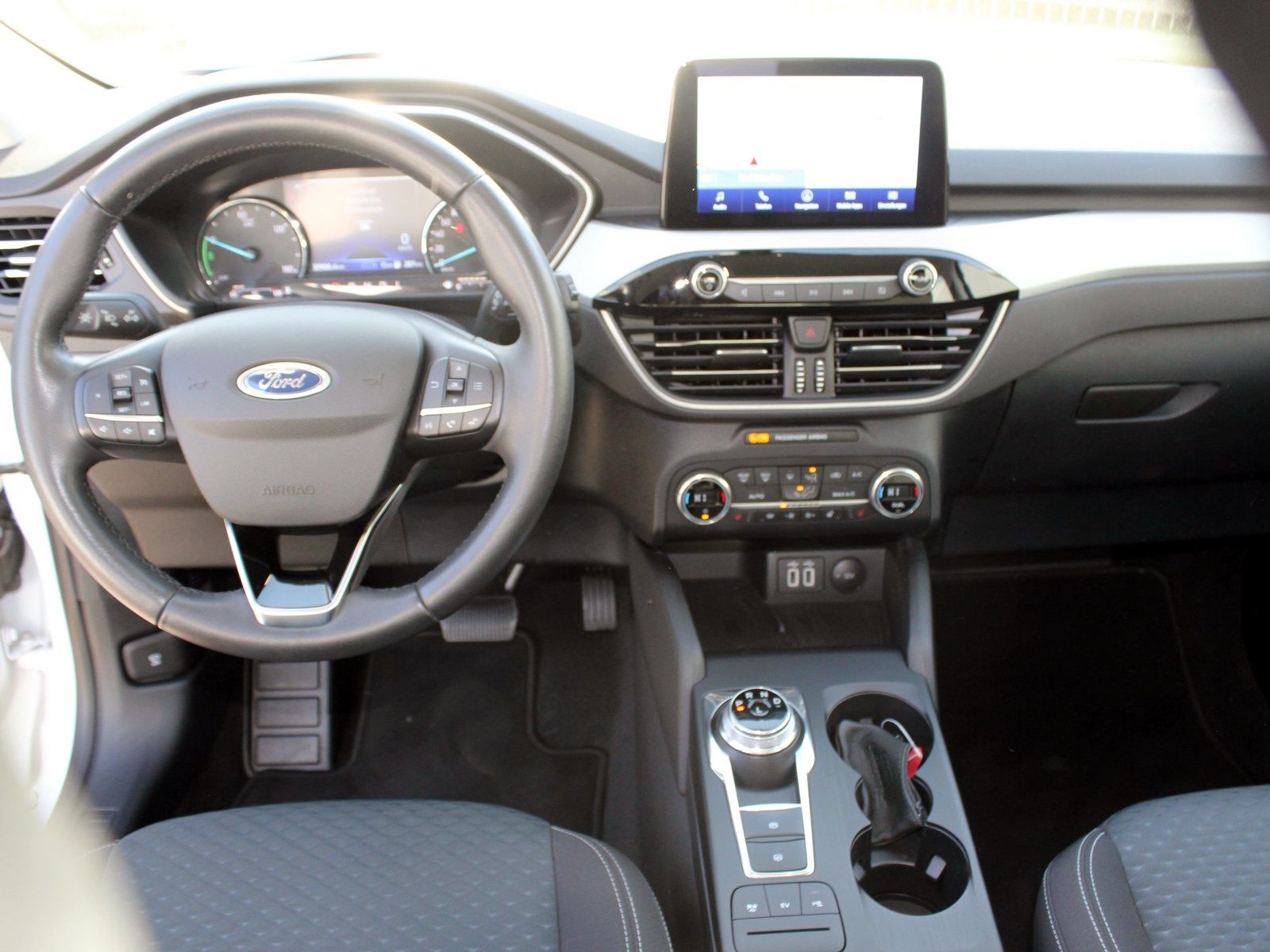 Fahrzeugabbildung Ford Kuga Plug-In Hybrid Cool & Connect