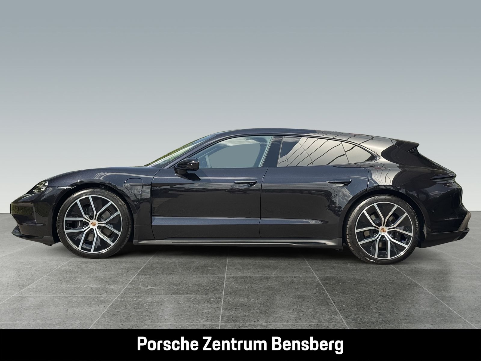 Porsche Taycan Sport Turismo Black Edition imagem 2