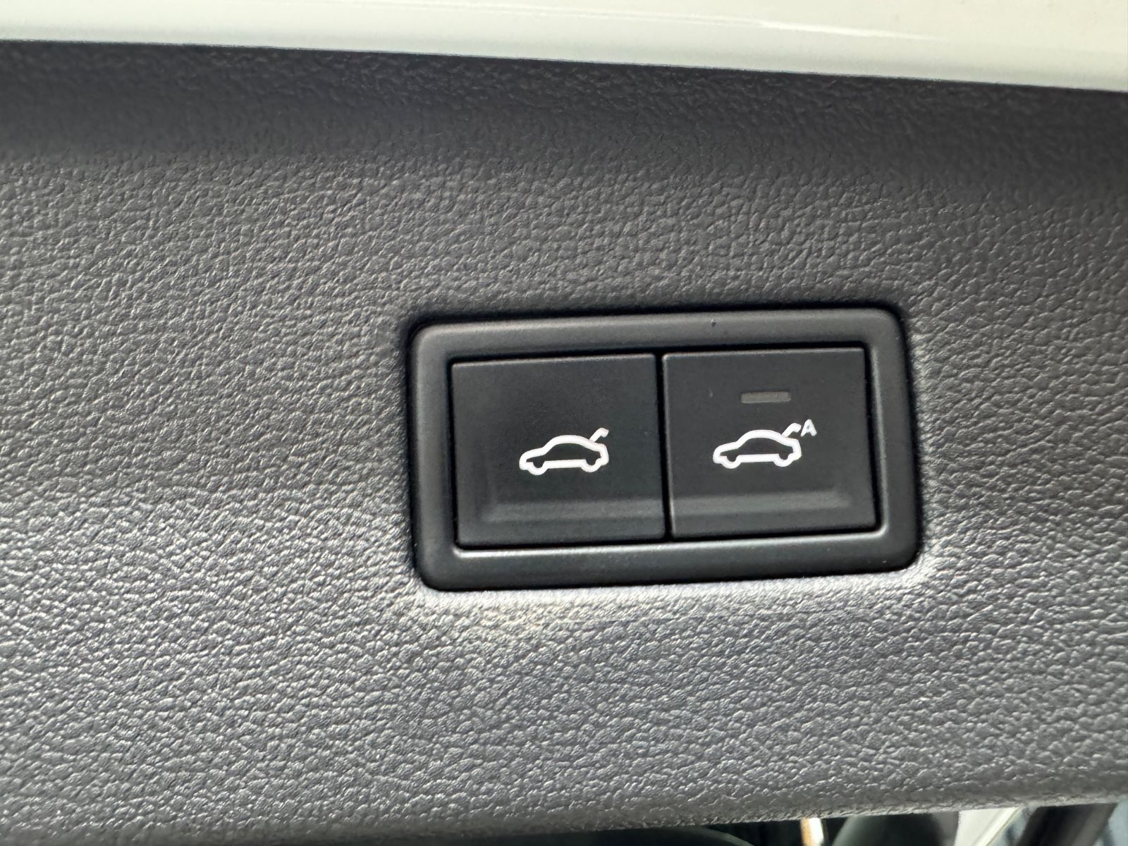 Fahrzeugabbildung Volkswagen Tiguan Allspace Highline 4Motion|R-LINE|PANO|AHK