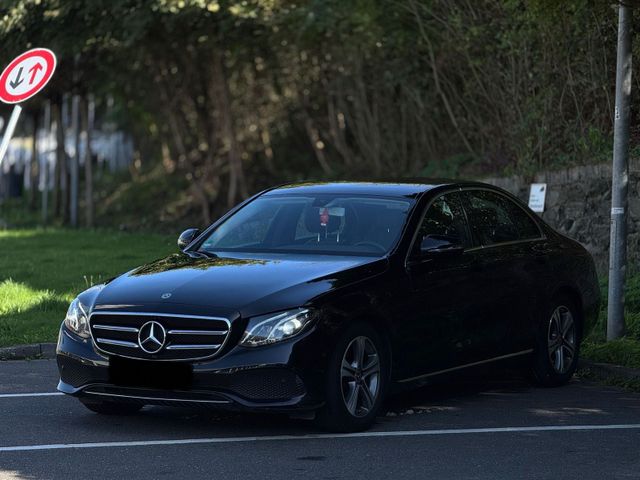 MERCEDES-BENZ Mercedes Benz E220 Automatik Diesel