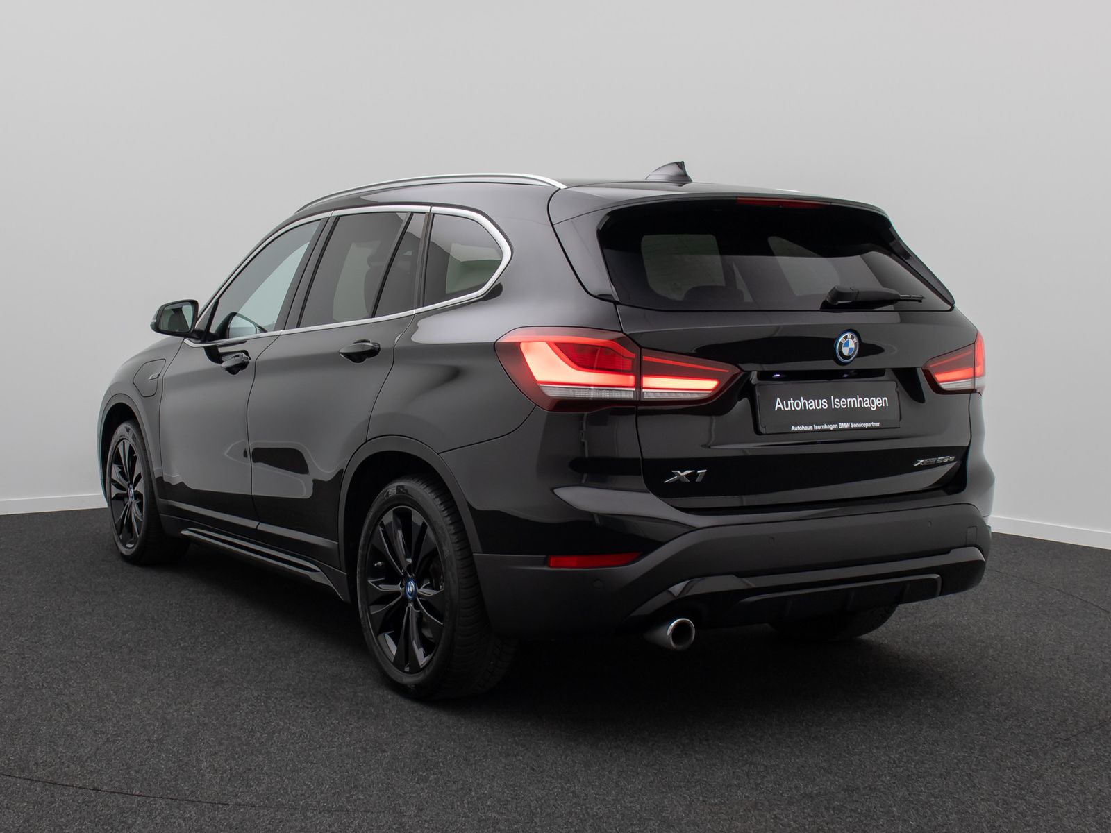 Fahrzeugabbildung BMW X1 xD25e Sport Line Kamera DAB Panorama H/K 18"