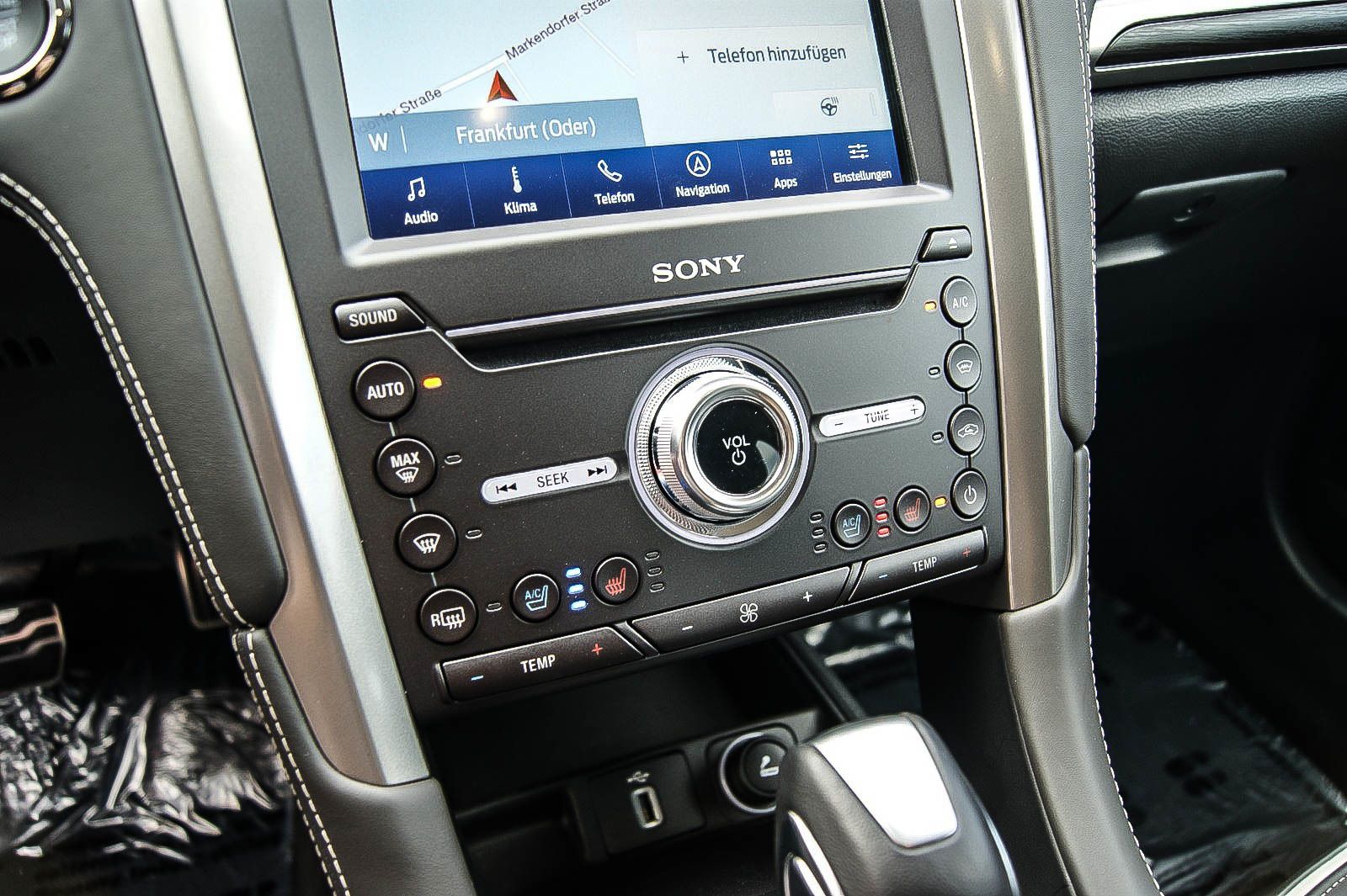 Fahrzeugabbildung Ford Mondeo Turnier 2.0 Hybrid Vignale 1.HAND ANHÄNZV