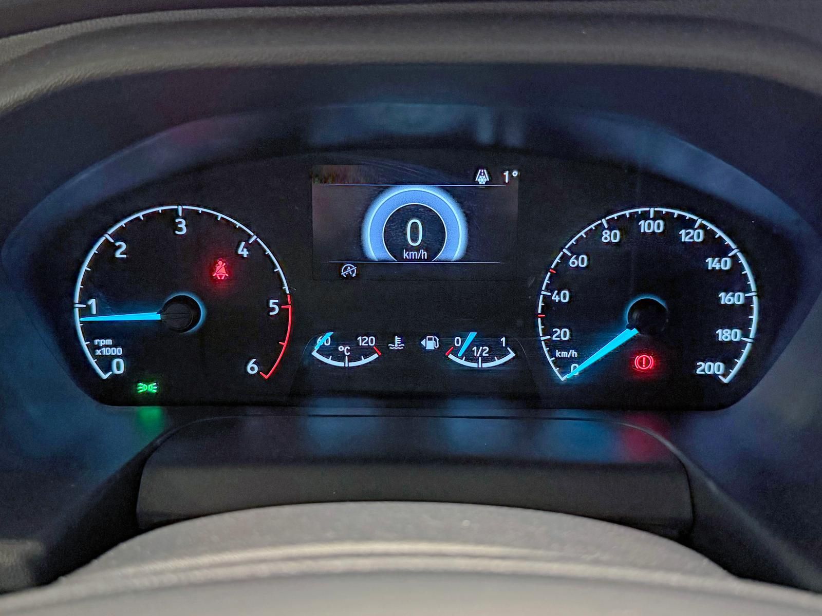 Fahrzeugabbildung Ford TRANSIT 350 L3H2 MIXTO/7-SITZE/R-CAM/PDC/CARPLAY