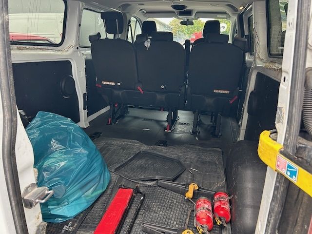 Fahrzeugabbildung Ford Transit Custom Kombi 310 L2 Trend Händlerverkauf