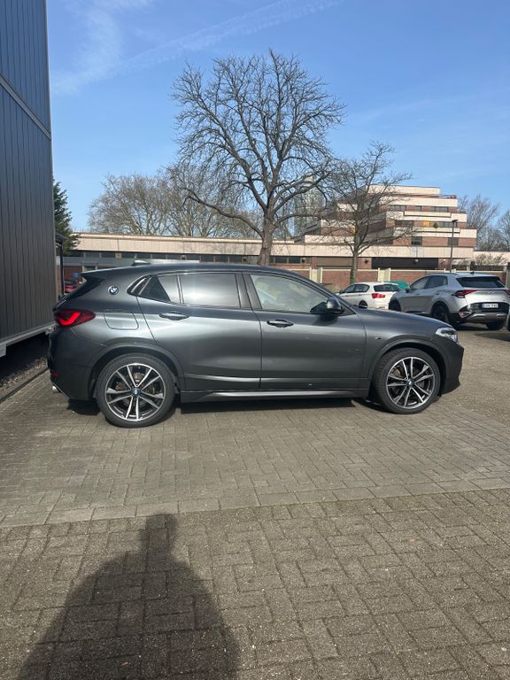 Image of BMW X2
