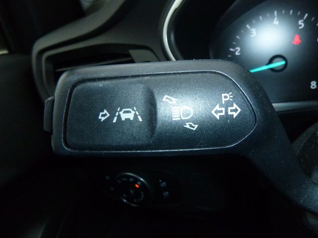 Fahrzeugabbildung Ford Focus 1,5 EcoBoost Lim >AUT/NAVI/Sitzheiz/PDC<