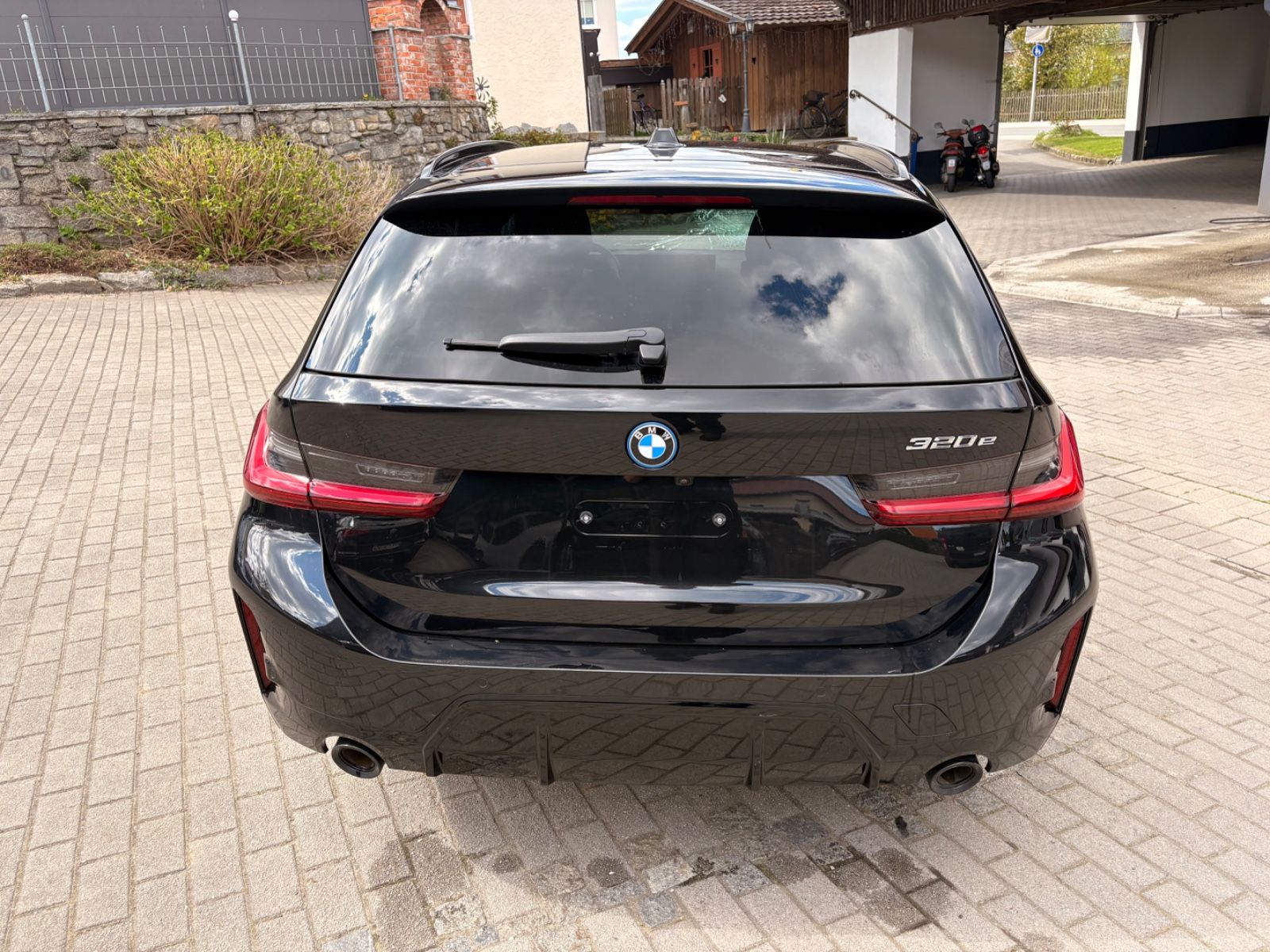 BMW 320 e M Sport Pro Touring AllBlack Facelift 1Hd foto 6