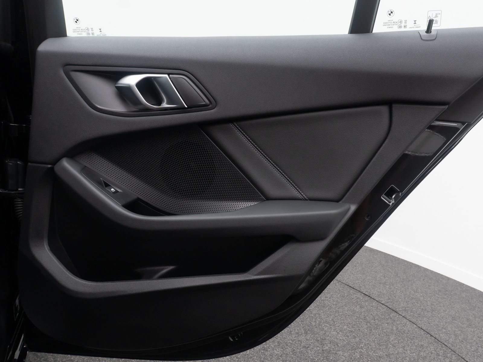 Fahrzeugabbildung BMW 118i Sport Leder HUD DAB Kamera AHK Memory LED