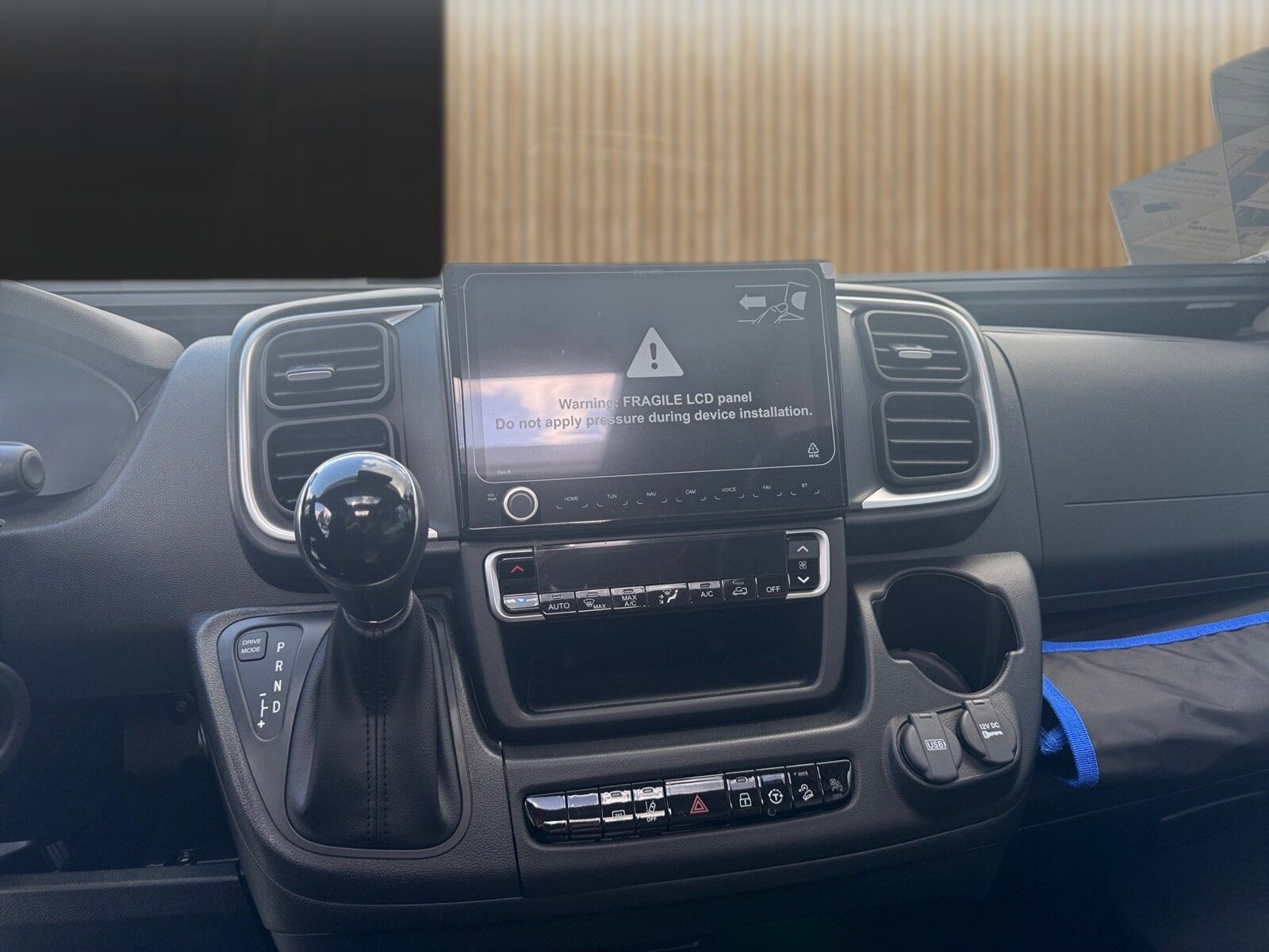 Fahrzeugabbildung Eura Mobil Profila T PT 695 EB Automatik, Mondial Pakete