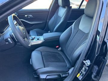 BMW 330e xDrive Limousine M Sportpaket HiFi DAB LED
