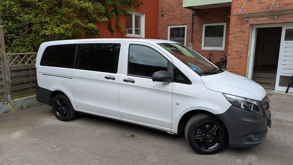 Image of Mercedes-Benz Vito