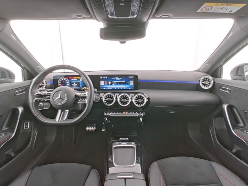 Fahrzeugabbildung Mercedes-Benz A 250 e AMG Totwi. LED 360° SHZ KeyLess Ambie.