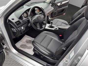 صورة 9 لـ 2008 Mercedes-BENZ C 220