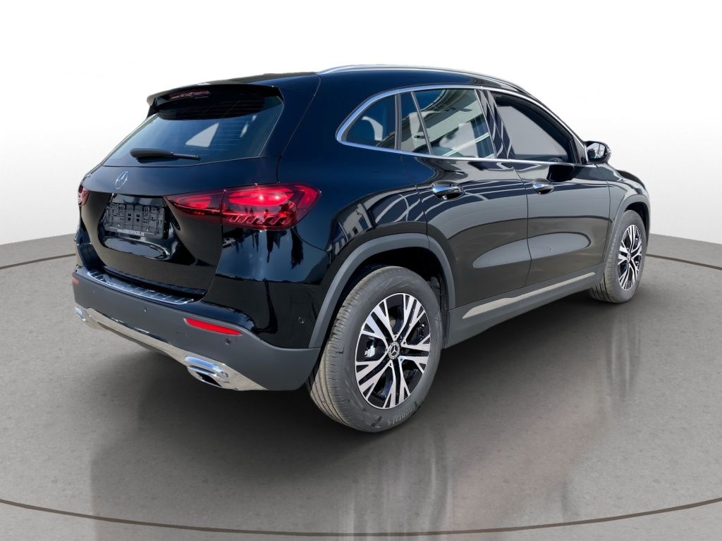 Mercedes-Benz GLA 180 Progressive Line DISTRONIC KEYLESS 360°K foto 5