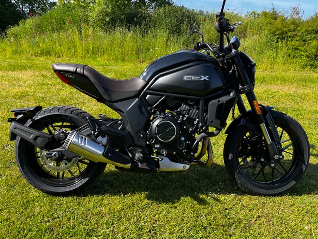 CFMOTO 700CLX Heritage