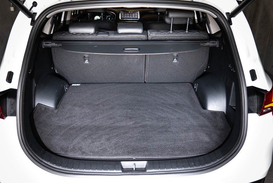 Fahrzeugabbildung Hyundai SANTA FE Plug-in PRIME