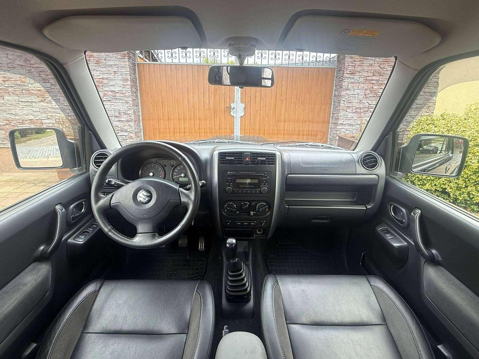 Suzuki Jimny 1.4 86ch - 2 ème main - Climatisation - CT récent - Attelage