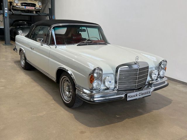 Mercedes-Benz 280 SE Cabrio / Filmfahrzeug